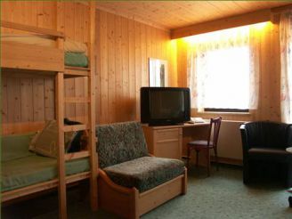 Family Room (2 Adults + 2 Children)