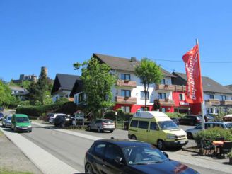 Land-gut-Hotel zur Burg Nürburgring-Eifel