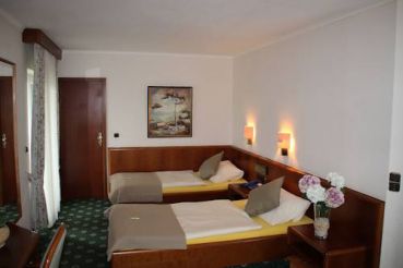 Comfort Double Room with Two Beds