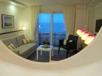Apartment with Balcony and Sea View (2 adults)