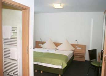 Double Room in Guest House