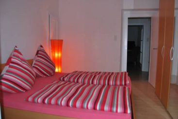One-Bedroom Apartment with Terrace Platz der Republik 32
