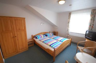 Two Double Room with Two Double Beds and Shared Bathroom
