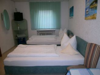 Standard Double Room with Shared Bathroom