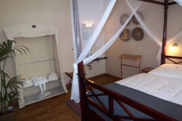 Standard Double Room with Shared Bathroom