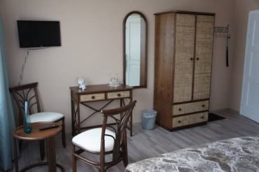 Double Room XL with Private Bathroom