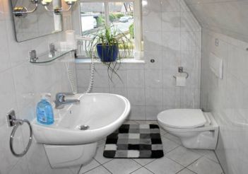 Single Room with Shared Bathroom
