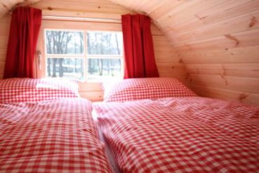 Sleeping Barrel with Shared Bathroom