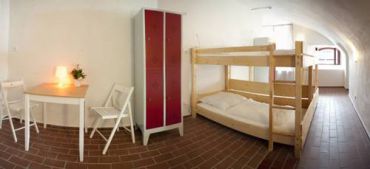 Bunk Bed in Mixed Dormitory Room