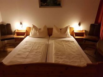 Deluxe Double or Twin Room with Mountain View