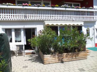 Apartment with Garden View